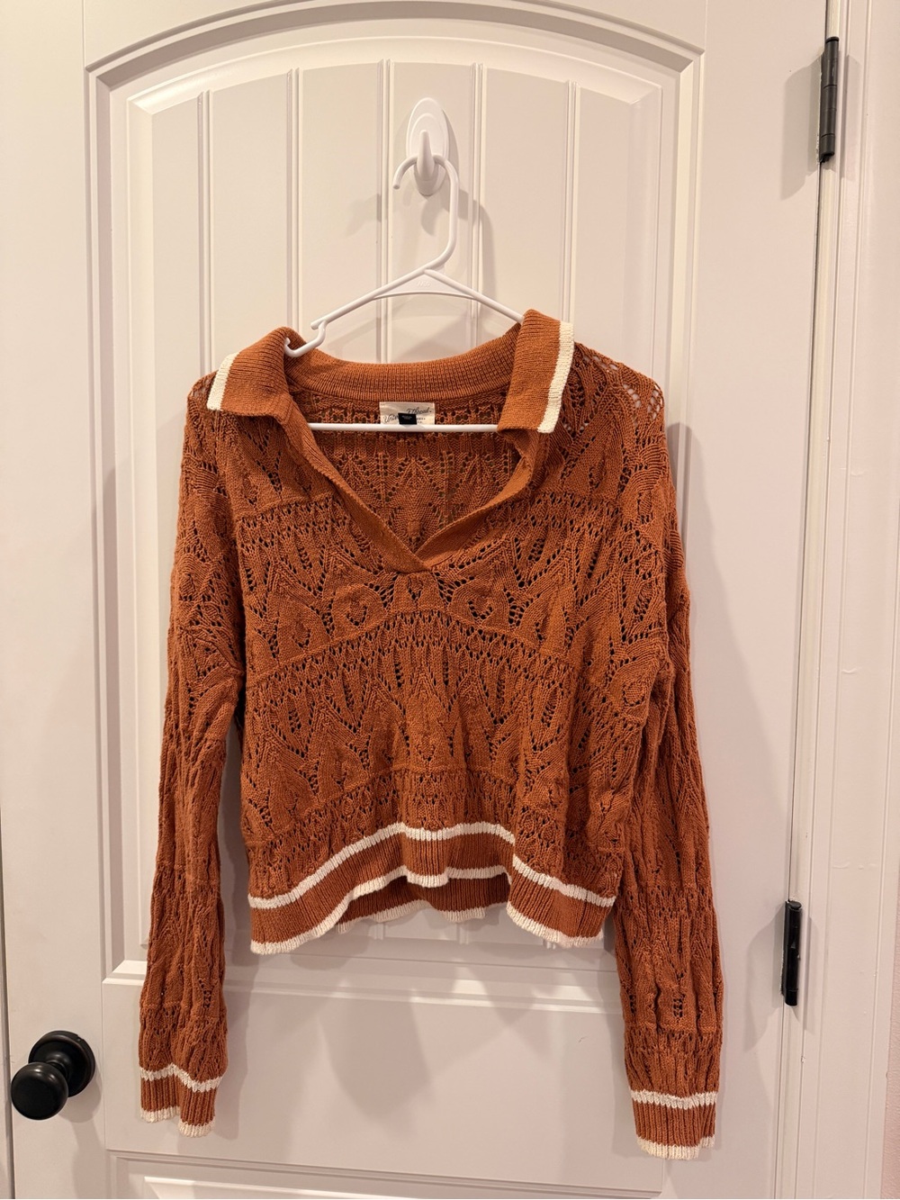 Universal Thread Open-Knit Rust V-Neck Sweater with Ivory Trim